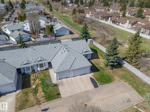 1904 Mill Woods Rd NW Unit 25, Edmonton, AB T6K 4E4