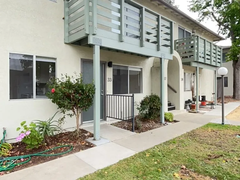 Fair Oaks Garden Apartments — Photo 10