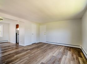 Maryvale Village Apartments, 3