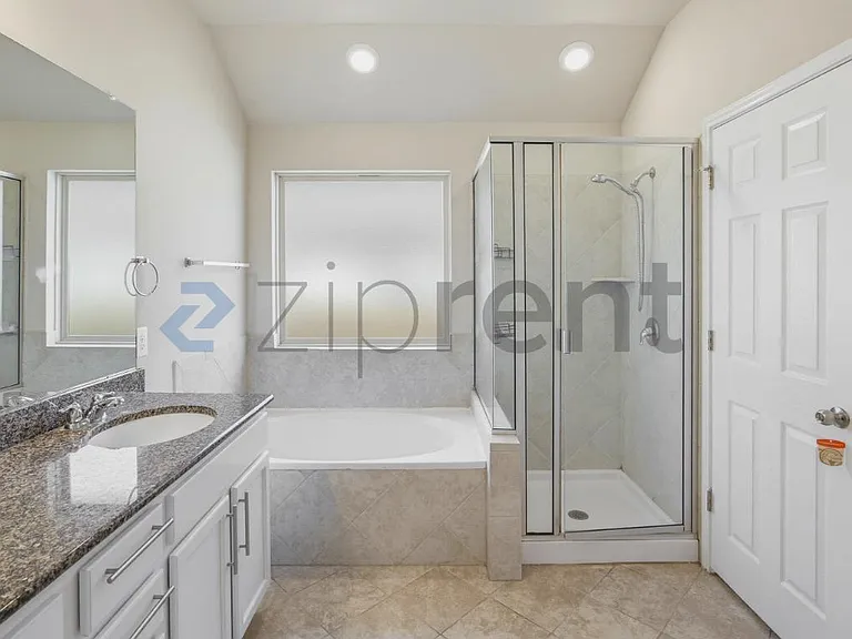 222 Noddy Rd — Photo 17