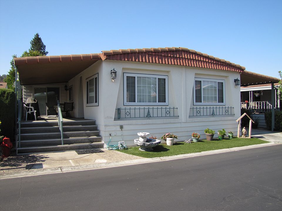 1st image of 813 Villa Teresa Way #813