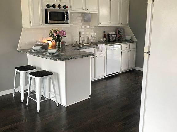 4th image of 1200 Ruby Cir