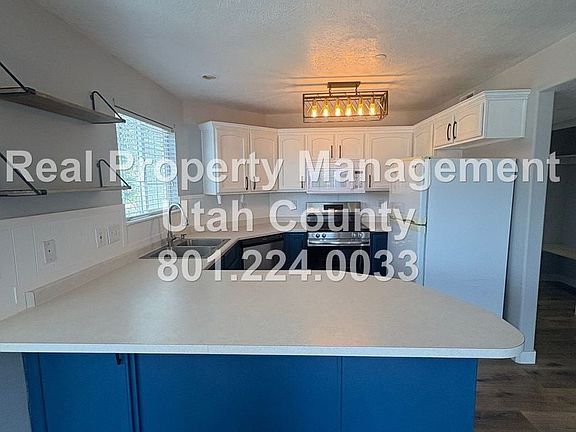 3rd image of 2120 N Morning Star Dr
