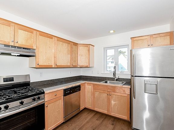 4th image of 2743 Cranberry Hwy #5D