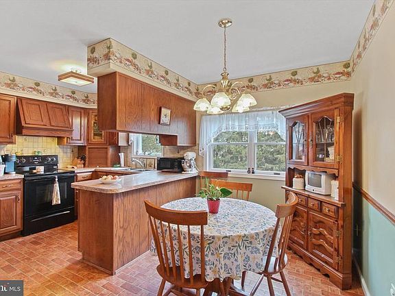 5th image of 2930 Monticello Pl
