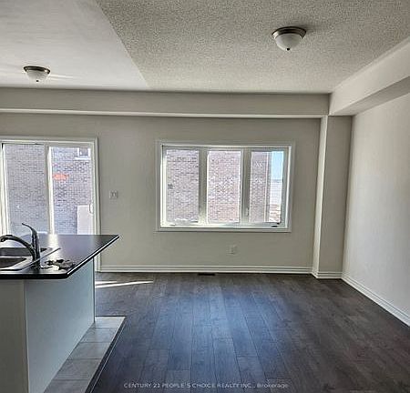 2nd image of 60 Sapphire Way