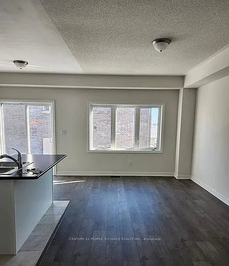 Building Photo - 60 Sapphire Way
