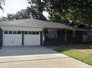 628 N Broadway, Edmond, OK 73034