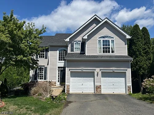 305 Winding Hill Dr Photo 1