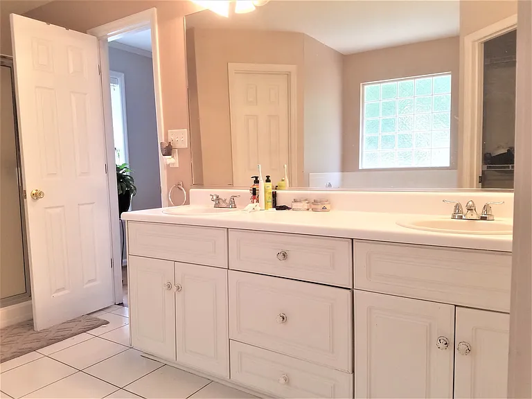4532 Country Glen Cir — Photo 8