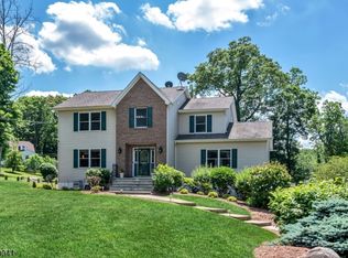 71 Minnisink Rd, Lake Hopatcong, NJ 07849