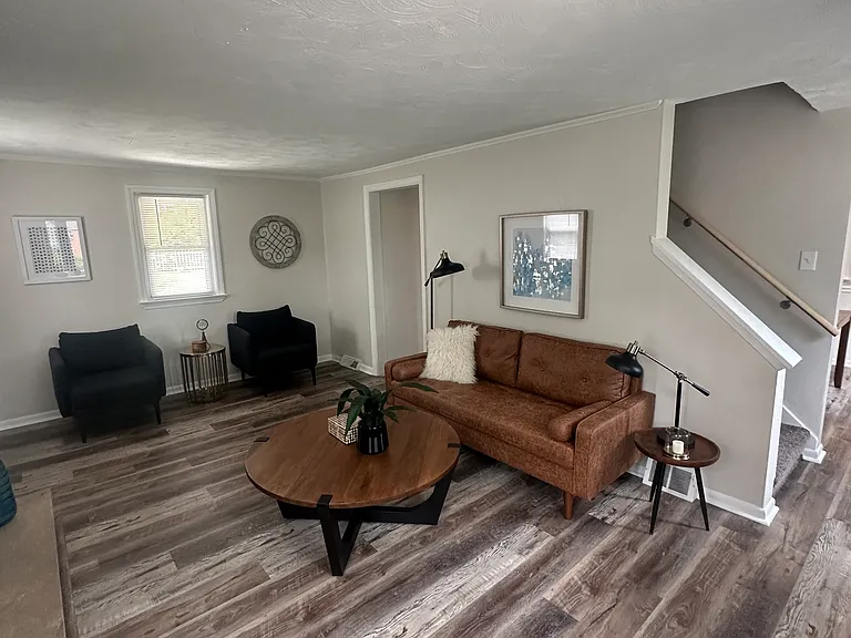 2062 Elmbrook Ln — Photo 25
