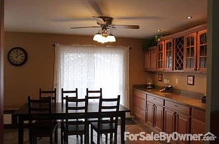 3rd image of 2635 Forest Glen Pkwy