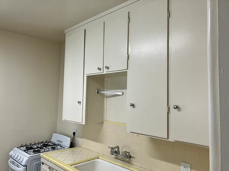 1913 Gold Ave SE #1 — Photo 11