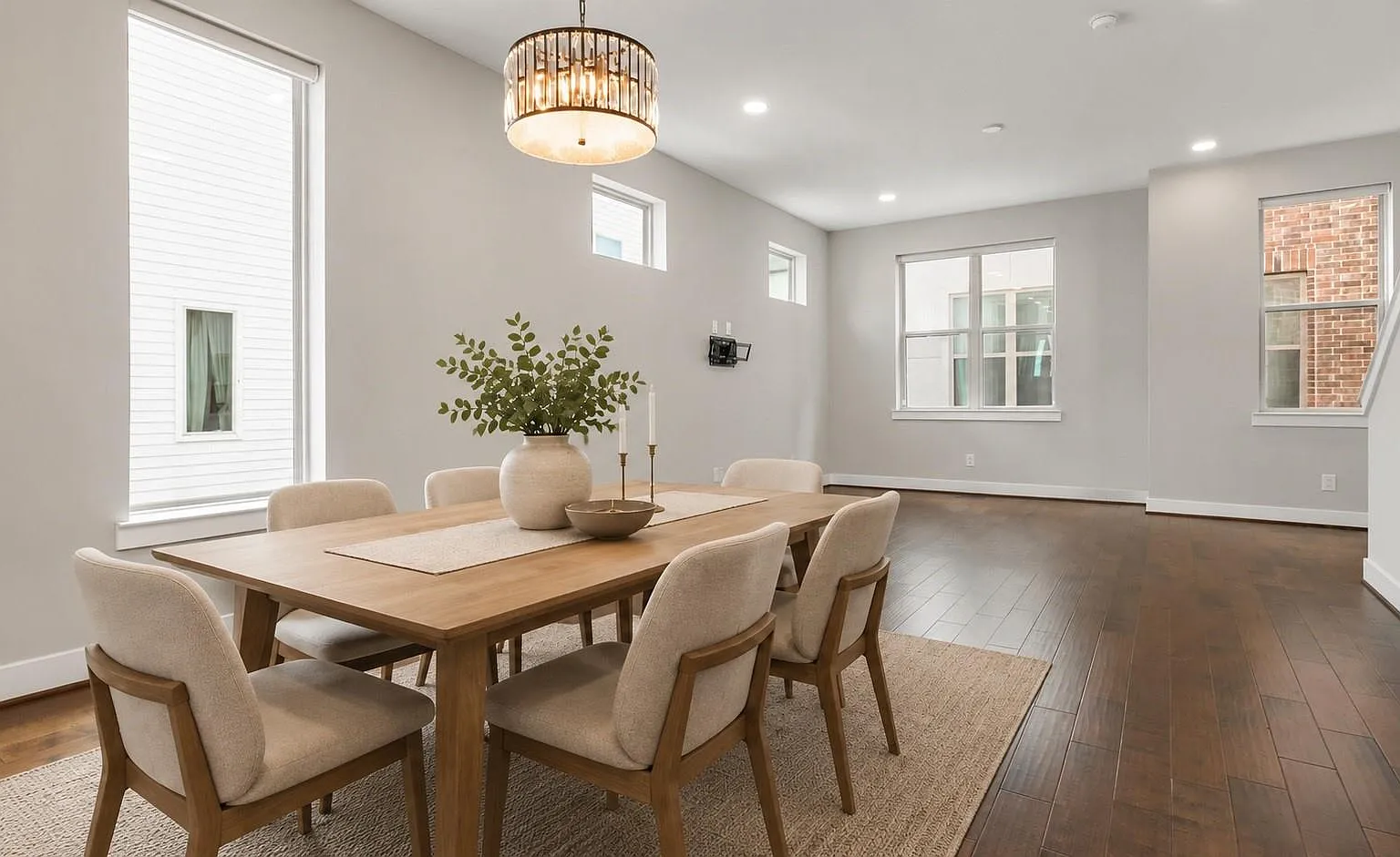 3 bed, 3.5 bath, 1731 sqft, $2,350 — Photo 4