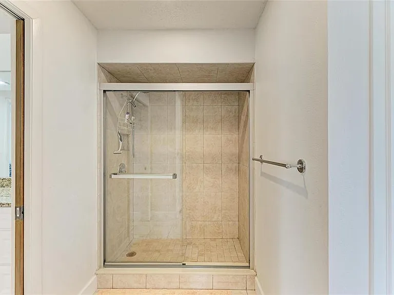 405 Bayside Ln — Photo 34