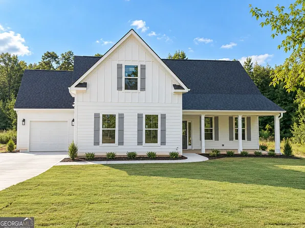 75 Oak Rd, Locust Grove, GA 30248