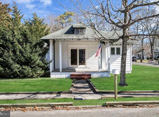 318 Henley Ave, Pine Beach, NJ 08741