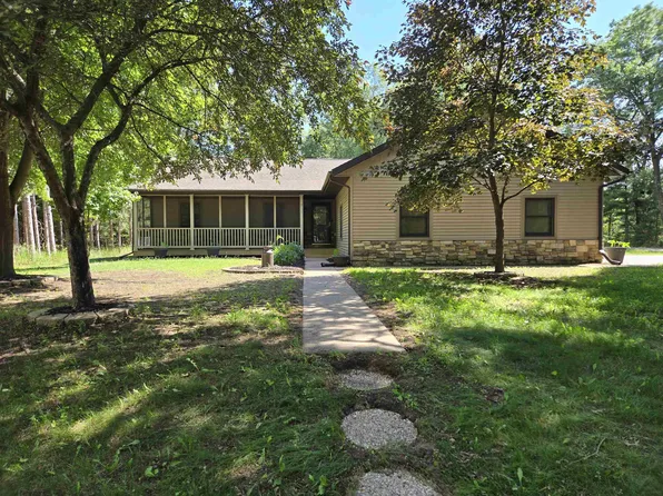 815 S Godwin Cir, Friendship, WI 53934