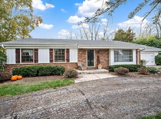 1312 W Liebau Rd, Mequon, WI 53092