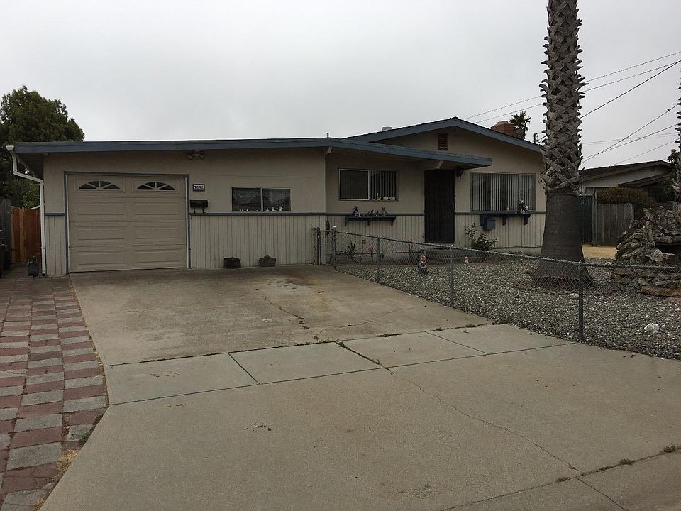 2nd image of 3098 Redwood Cir