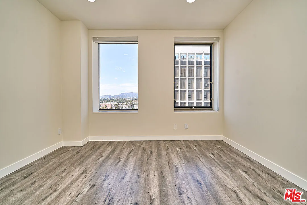 3810 Wilshire Blvd — Photo 4