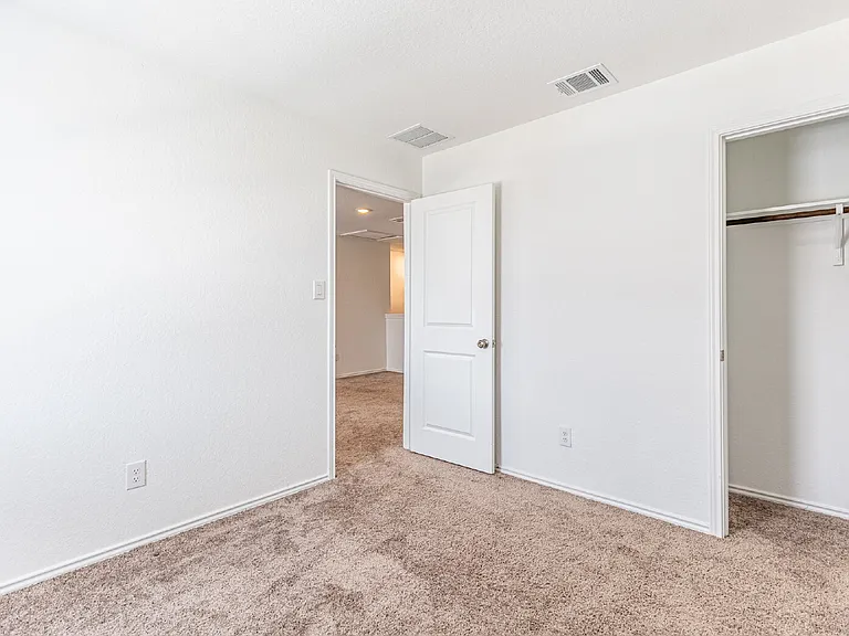31708 Ambrose St — Photo 25
