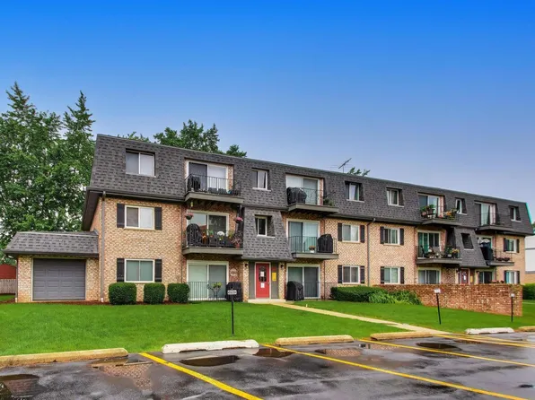 900 S Plum Grove Rd APT 216, Palatine, IL 60067