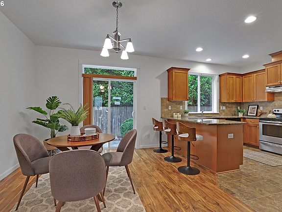4th image of 3853 SE 181st Pl