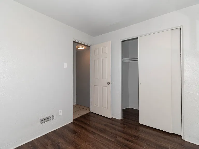 1109 Akron St #1109 — Photo 8