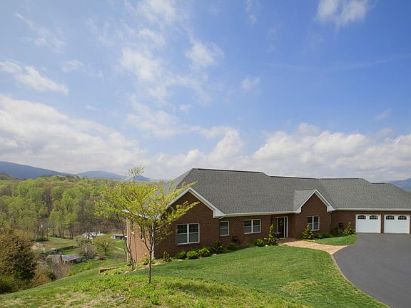 4th image of 3081 Green Hill Dr