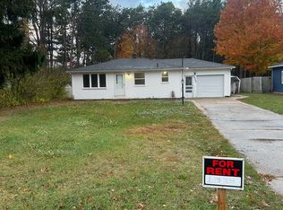 14285 James St, Holland, MI 49424