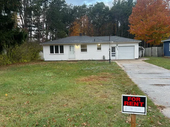 14285 James St, Holland, MI 49424