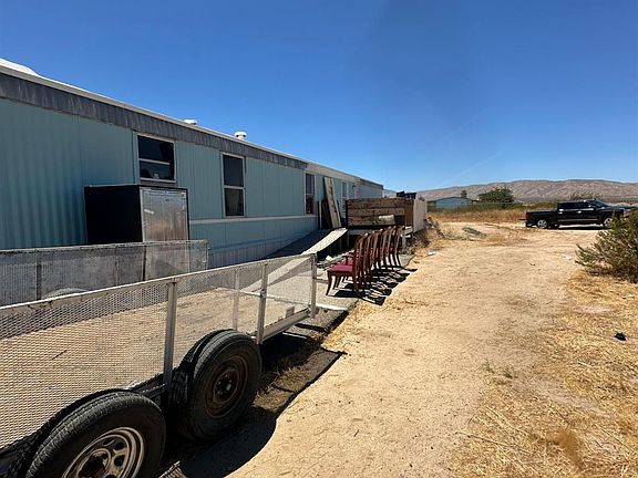 2nd image of 26023 Tuolumne St
