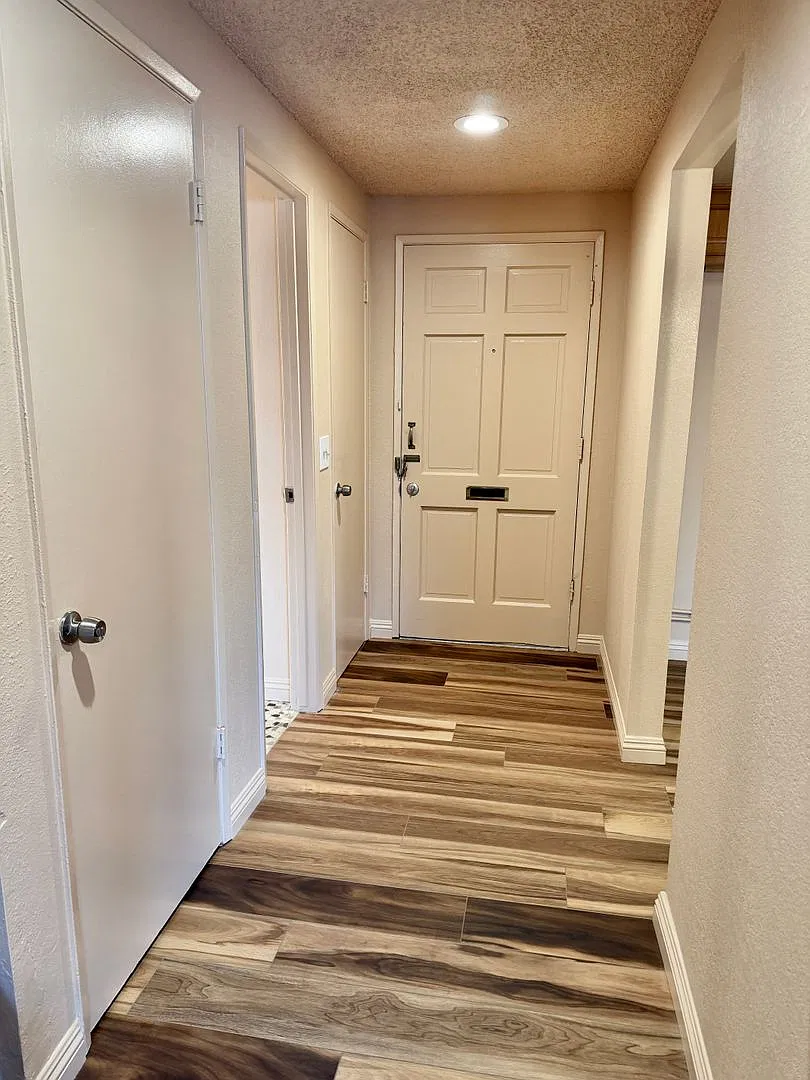 Spacious 4 Bedroom Huntington Beach Townhome | Near the Beach — Photo 3
