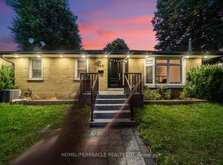 105 Silurian Rd, Toronto, ON M1H 1W7