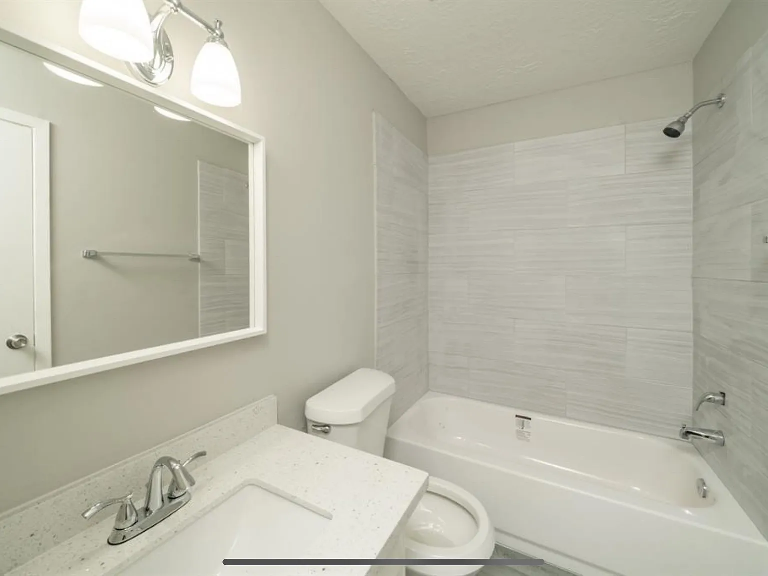 2 bed, 1136 sqft, $1,450 — Photo 2