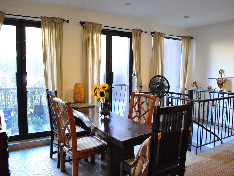 1st image of 125 Coffey St APT 1F
