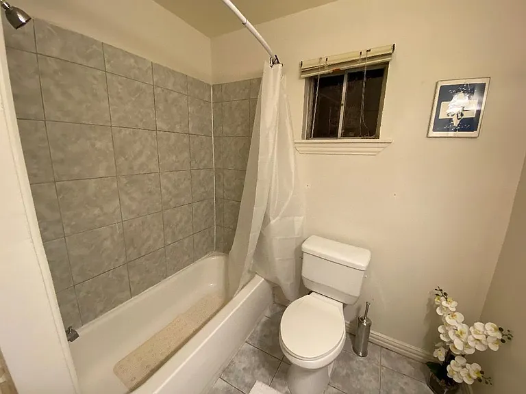 205 Avondale St #6 — Photo 6
