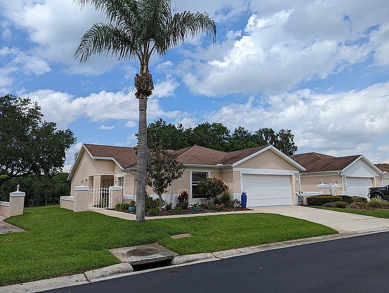 1st image of 5643 Water Oak Ln