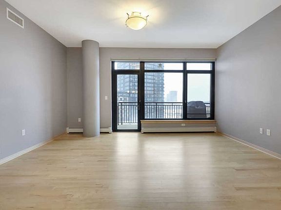4th image of 1120 2nd St S #712