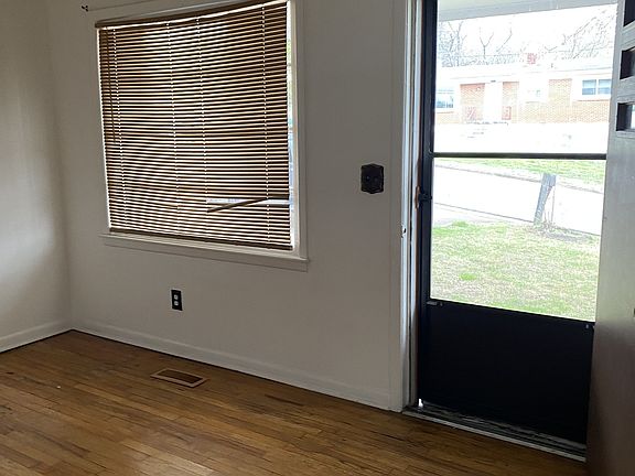 4th image of 1035 N 3rd St