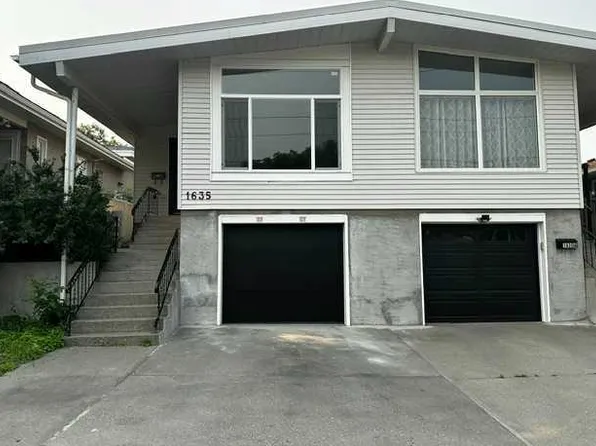 1635 N 24th Ave NW, Calgary, AB T2M 1Y7