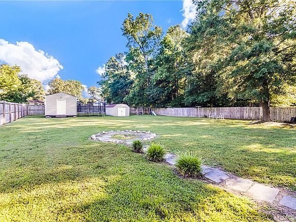 4th image of 23925 Gaydell Dr