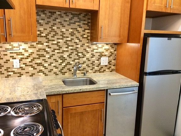 2nd image of 1845 Clay St #18454