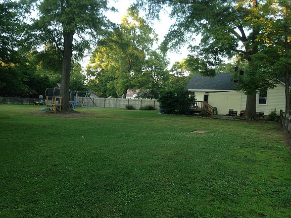 Spacious private backyard