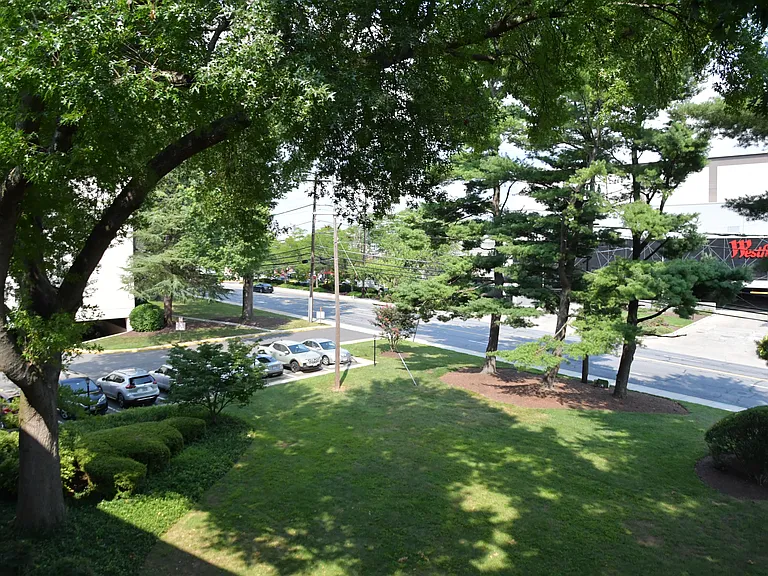 10300 Westlake Dr #301 — Photo 23