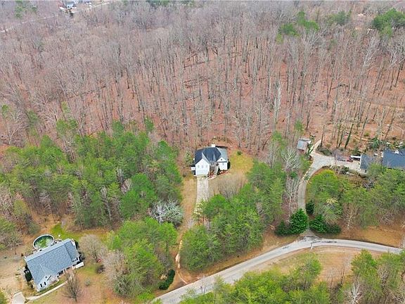 2nd image of 158 Ridge Ln