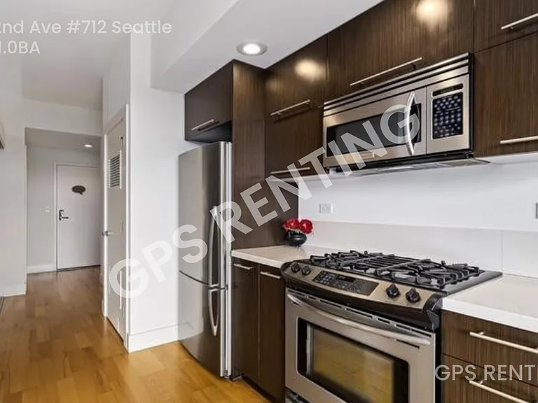 2911 2nd Ave #712 — Photo 9