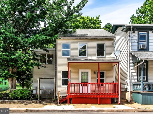 668 E Market St, Marietta, PA 17547